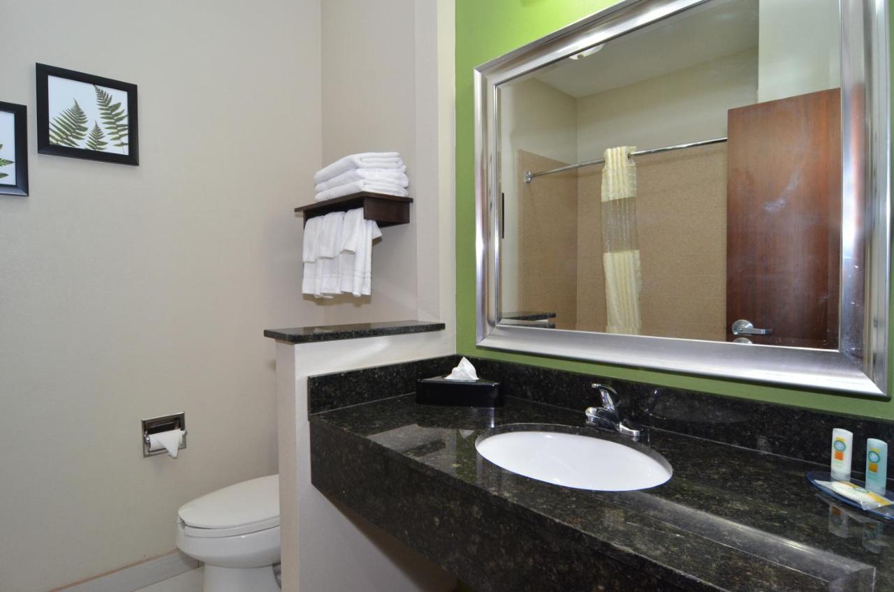Quality Inn & Suites Kenedy - Karnes City Quarto foto