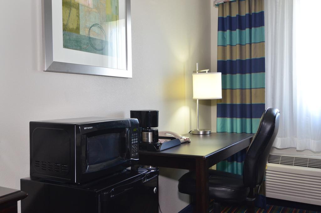Quality Inn & Suites Kenedy - Karnes City Quarto foto